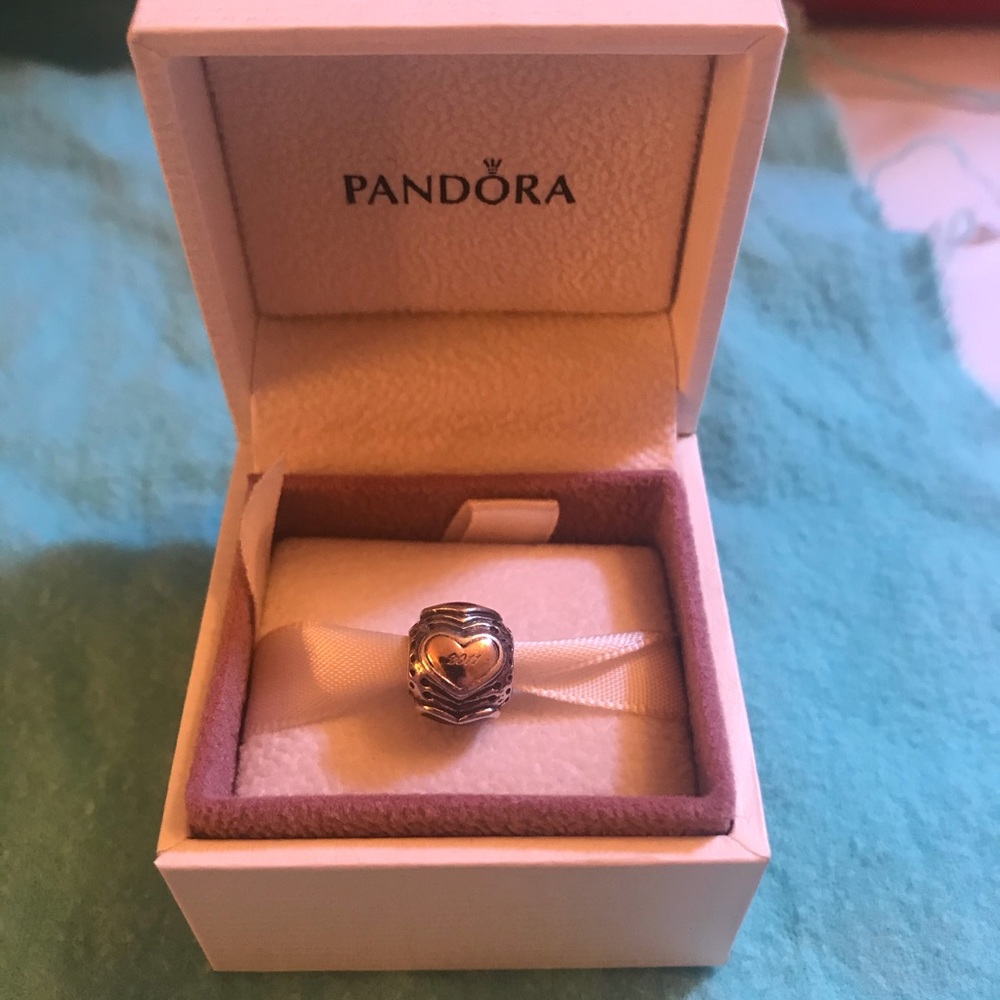 Pandora Limited Edition 2011 Midnight Heart Charm